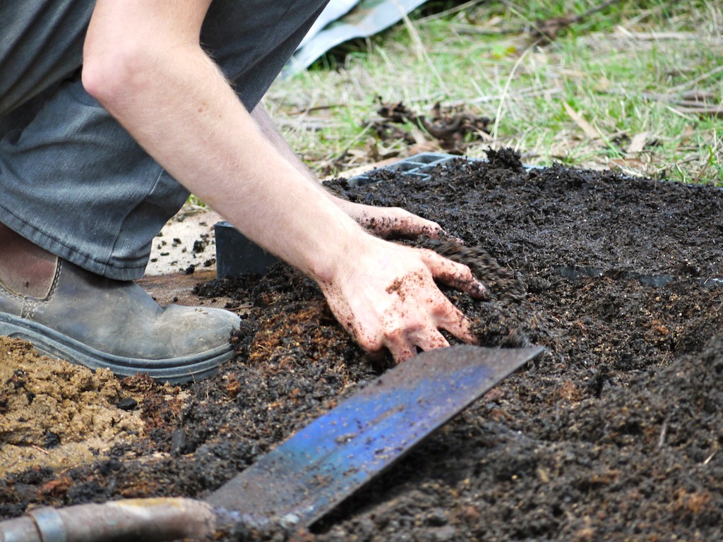 Making soil blocks