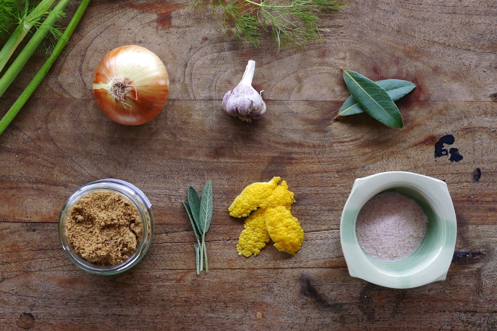 Ingredients for pickled fennel Agrodolche